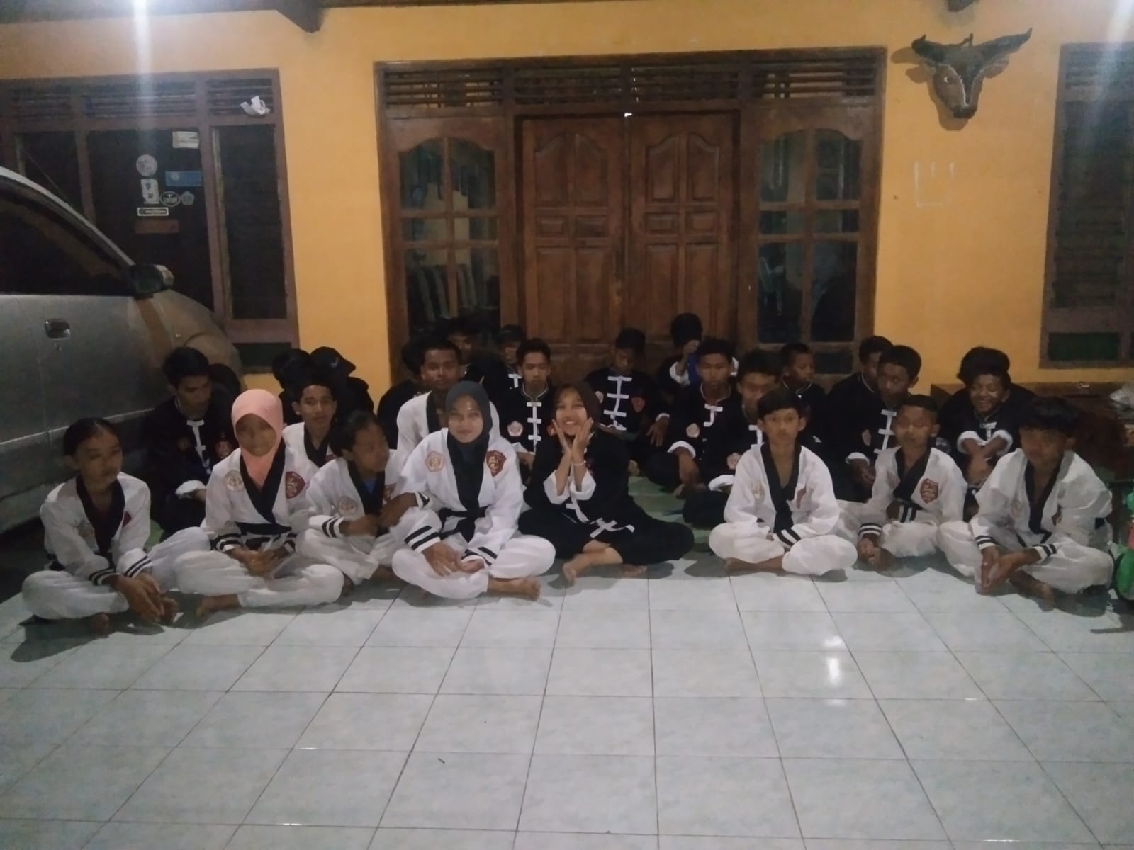 Latihan Rutin Perguruan Silat IKS PI
